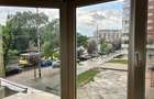 Inchiriez apartament cu 2 camere decomandat str Magheru etaj 1 - 2