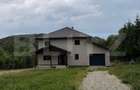 Casa 4 camere, 250 mp, zona Rasnov - Rasnov (Brasov)