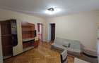 Apartament cu trei camere de inchiriat - 1