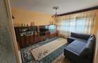 Vand apartament 3 camere zona foarte buna - 1