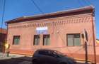 Casă cu 3 camere cu Teren 422 Mp în Central