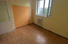 Persoana fizica vand apartament 2 camere D, 36mp, etaj 5/10, Alexandru cel Bun, la bulevard, liber si de renovat. Pret 80 000, se accepta credit. - 2