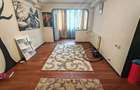Vand apartament 3 camere, semidecomandat, str. Liviu Rebreanu