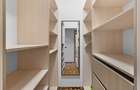 Complex RIF, Apartmente de inchiriat zona Mall Coresi, 2 camere cu 2 bai, 93 mp