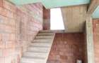 Casa noua singur in curte 160 mp P+E la rosu cu 500 mp teren Poplaca