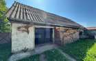 Casa saseasca de vanzare, curte, gradina, teren 3000 mp - Ji - 10