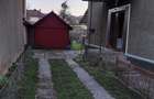 Vand casa de locuit in com .Bratca, zona centrala, langa gara, 7 ari teren ,casa cu etaj cu toate utilitatile necesare, - 8
