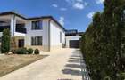 De vanzare casa tip Vila - Livezeni