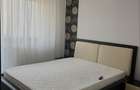 Inchiriez apartament 3 camere et2 cu parcare - 1