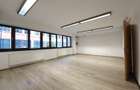 Spatiu birouri luminos, modern, cladire noua, parcare