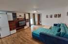Inchiriez apartament 2 camere ultracentral - 1