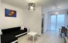 Garsoniera | hils pallady |