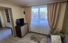 Inchiriez apartament cu o camera la casa
