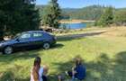 Teren Intravalian langa lac
