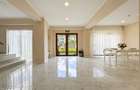 Pensiune de vanzare Costinesti, 26 camere duble, complet functionala