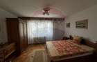 DE INCHIRIAT- apartament 2 camere + garaj - 6