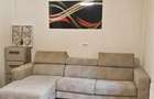 Inchiriez 42 m2 la parter