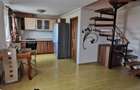Inchiriez apartament 3 camere, spatios, central, et.5 + mansarda
