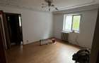 Vand apartament 3 camere nemobilat str Valtoarei 6