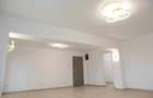 Apartament 4 camere de vanzare in Slobozia