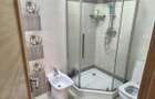Casa cu mansarda, curte si 6 camere