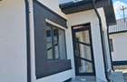 Casă cu Teren 260 Mp în Traian - 2