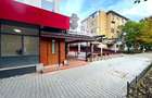 VANZARE CLADIRE CU RESTAURANT UTILAT COMPLET PLUS SPATIU COMERCIAL