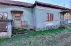Casa si teren in comuna Orlesti, sat Procopoaia, jude ul Valcea, suprafa?a 3734mp - 2