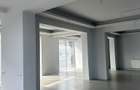 Campina - ultracentral - Spatiu comercial - 96mp - 8000 Lei/Luna - 10