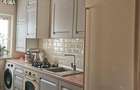 Apartament cu 2 camere decomandate,etaj intermediar si parcare inclusa - 2