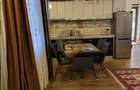 3 camere Palazu Mare in Vila, parter intrare separata, centrala gaz A/C. parcare