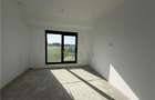 Apartament 3 camere - bucatarie separata - curte proprie - 3