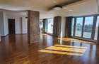Apartament spatios cu 3 dormitoare in complex cu paza si piscina comuna