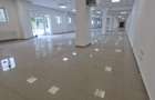 De inchiriat spatii >birouri si comerciale.
