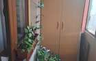 APARTAMENT 2 CAMERE DE VANZARE 49 MP ETAJ 3 Se vinde apartament cu 2 camere, decomandat, confort 1, cu suprafata de 49 mp, situat la etajul 3.