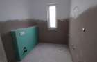 Duplex Cu Panouri - 5 Camere - 3 Bai - 5