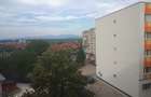 Apartament decomandat cu 2 camere ?i balcon inchis - la cheie