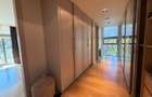 Apartament impresionant cu vedere catre lac, piscina comuna, mobilier modern