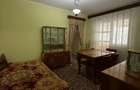Apartament 3 camere Hu?i - etaj 3, centrala, balcon inchis - direct proprietar - 7