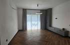 Vand apartament de 3camere+ 2locuri de parcare situat pe E.Bieltz,et.1 - 18