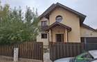 Inchiriez casa cu teren in Harman