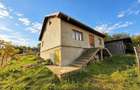 Casa de vanzare, la strada asfaltata, Dorobant-Aroneanu
