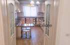 Vilă spatioasa de 500mp cu 7 camere si gradina privata