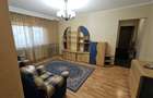 Apartament cu 3 camere de vânzare, zona Far