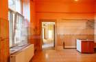 Cladire istorica, 169,4 mp-5 camere, etaj 1,  1593Euro/ mp ,  zona Sinaia