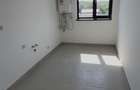 Apartament cu 3 camere spatios si luminos