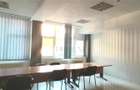 Spatiu birouri parter inalt amenajat modern - Central - 2