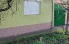 Casă cu 3 camere cu Teren 100 Mp în Central - 1