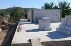 loc de casa cu constructie