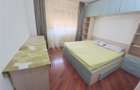 Apartamnet 3 decomandate, etaj 2, cu 2 bai, centrala, zona Ura